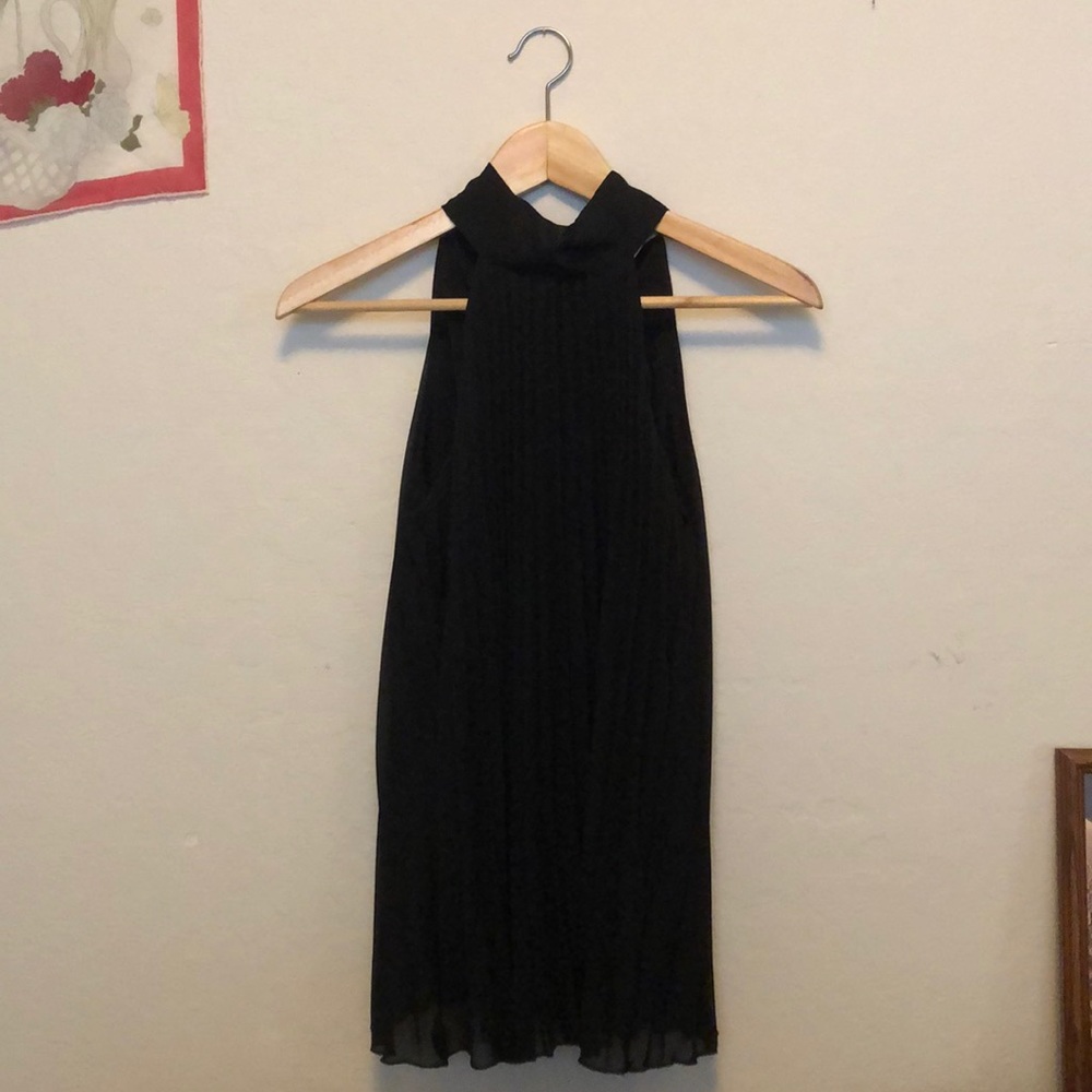 Black creped halter top